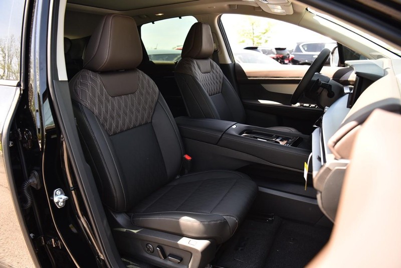 Nissan Murano Vehicle Image 25