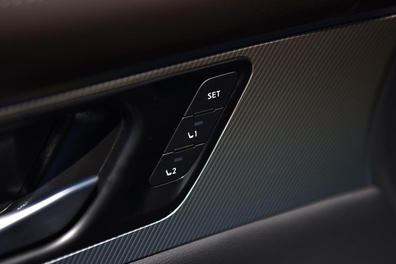 Nissan Murano Vehicle Image 10