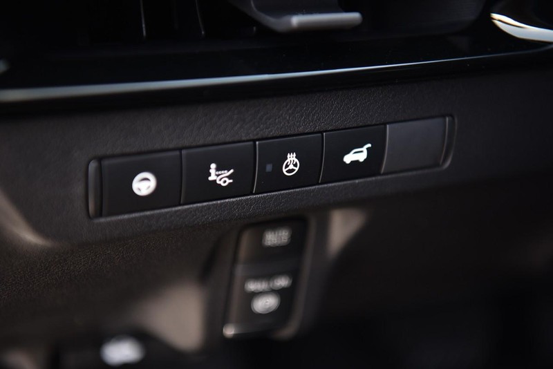 Nissan Murano Vehicle Image 12