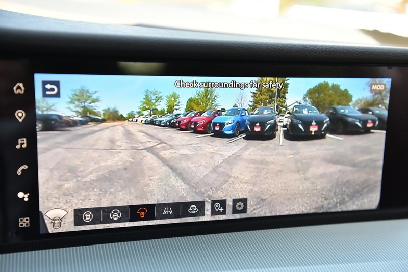 Nissan Murano Vehicle Image 17