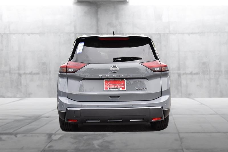 Nissan Rogue Vehicle Image 05