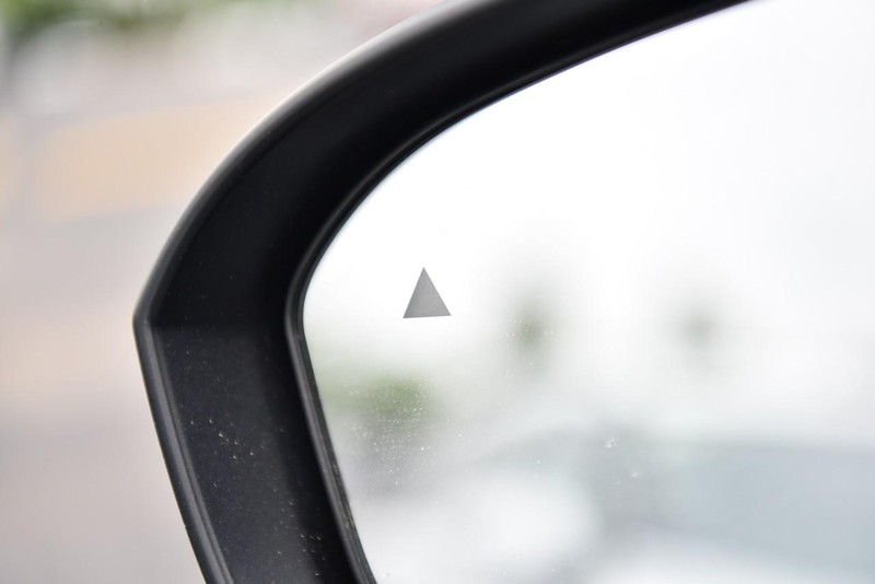 Nissan Rogue Vehicle Image 11