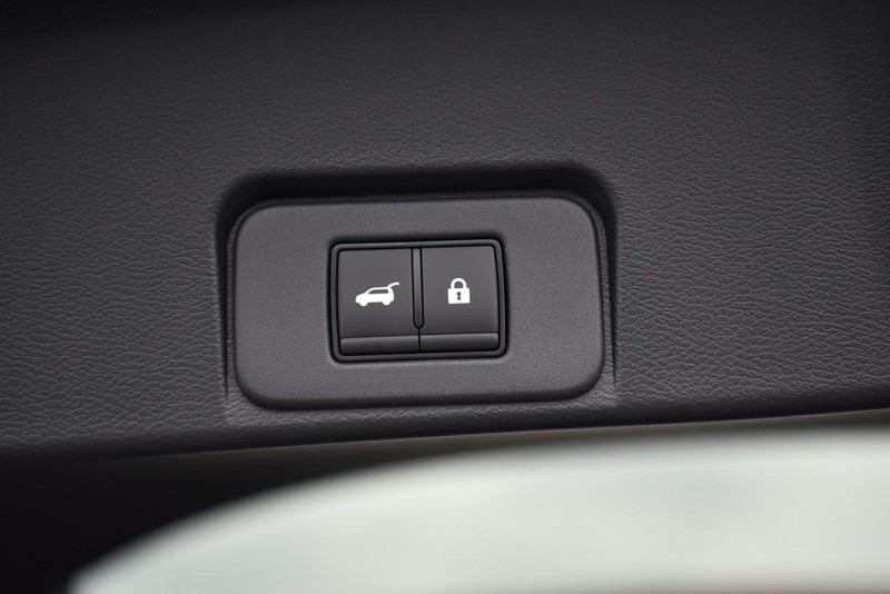 Nissan Rogue Vehicle Image 30
