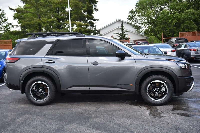 Nissan Pathfinder Vehicle Image 05