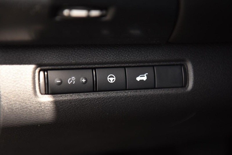 Nissan Pathfinder Vehicle Image 11