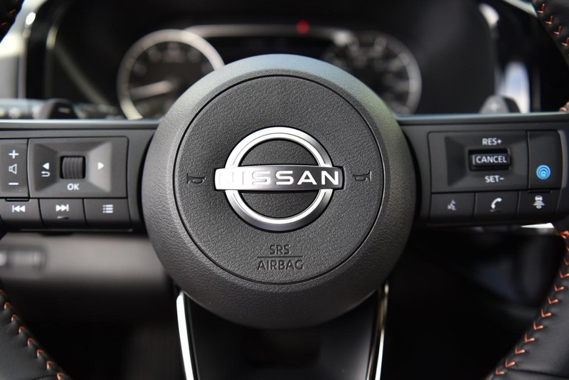 Nissan Pathfinder Vehicle Image 21