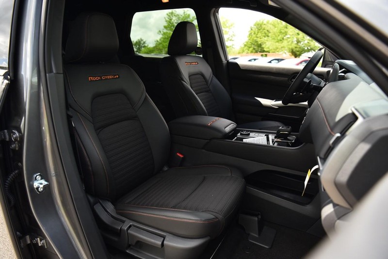 Nissan Pathfinder Vehicle Image 23