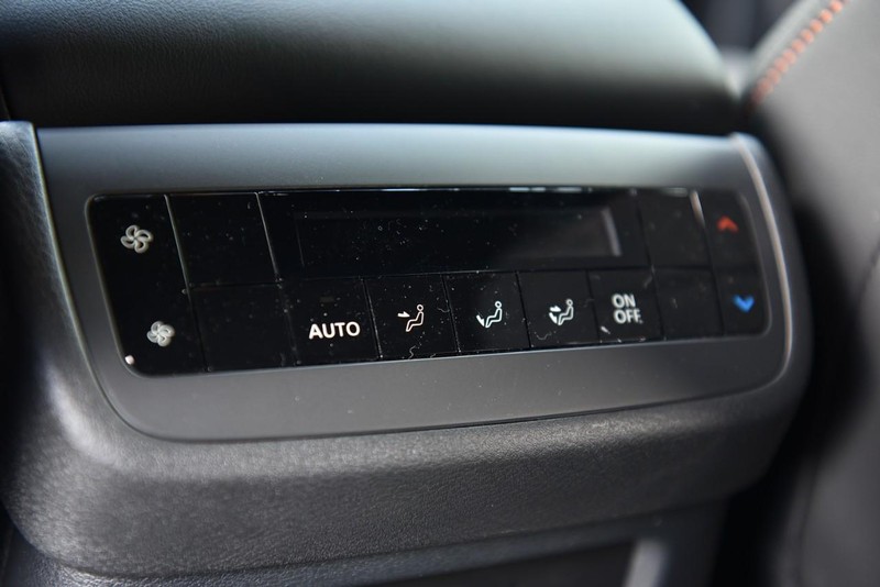 Nissan Pathfinder Vehicle Image 25
