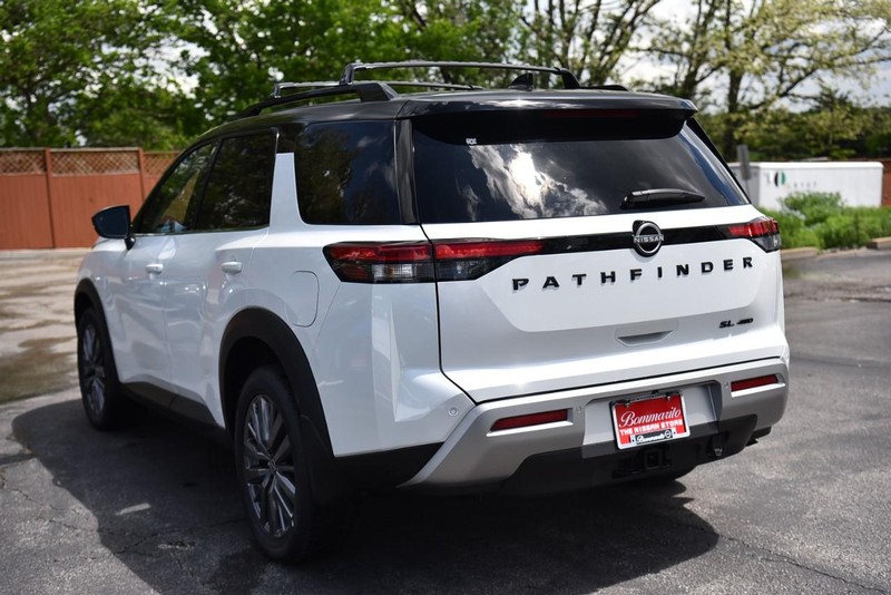 Nissan Pathfinder Vehicle Image 07