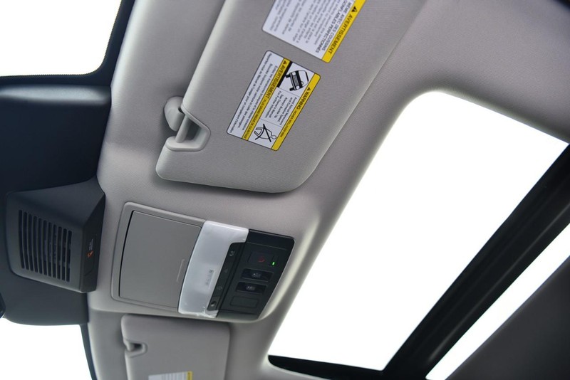 Nissan Pathfinder Vehicle Image 24
