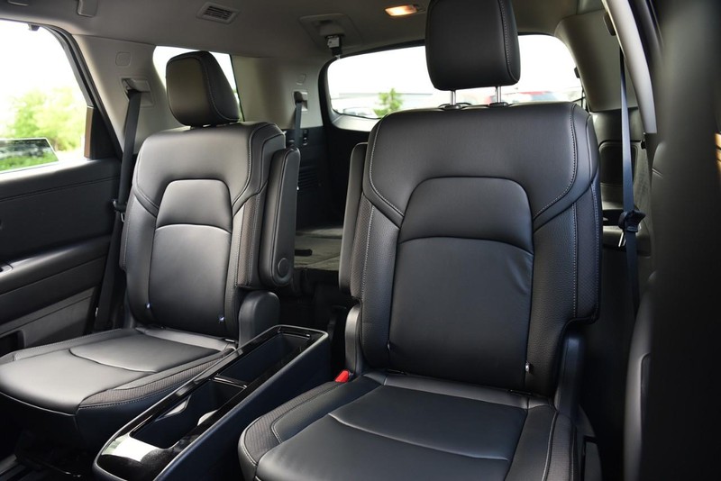 Nissan Pathfinder Vehicle Image 25