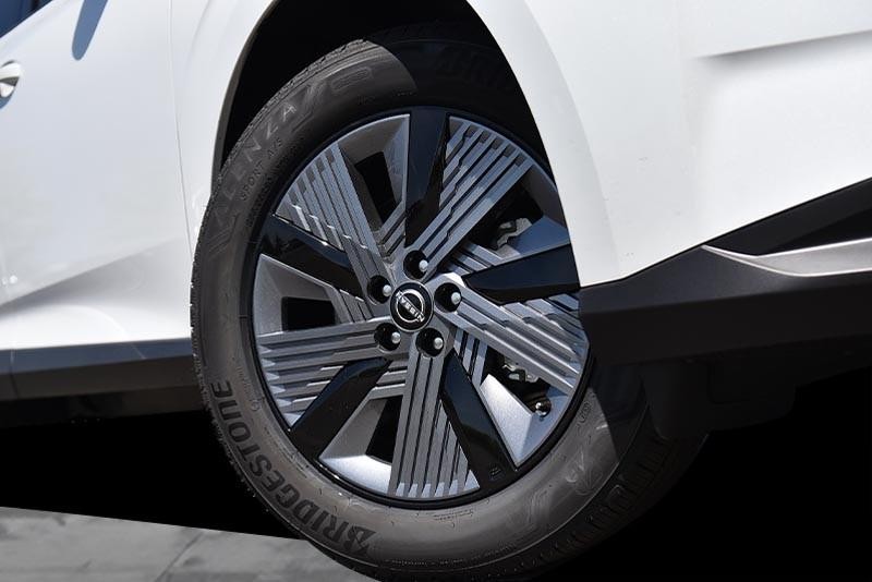 Nissan Murano Vehicle Image 03