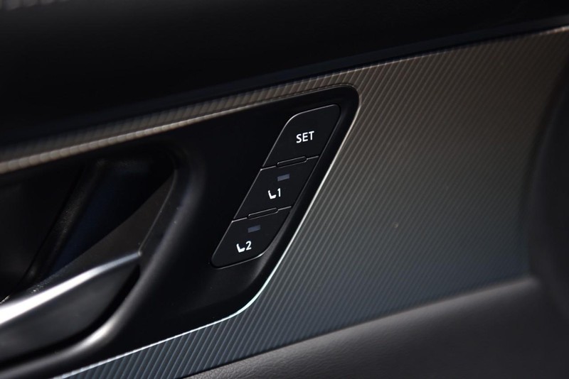 Nissan Murano Vehicle Image 10
