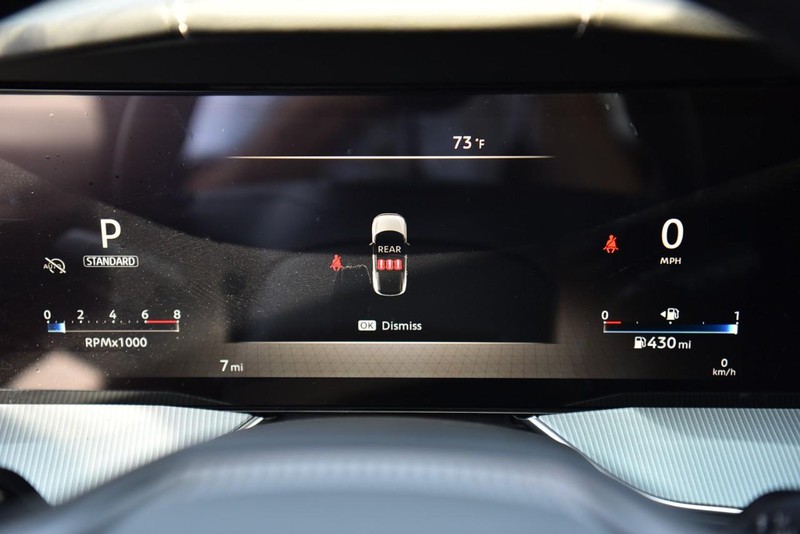 Nissan Murano Vehicle Image 13