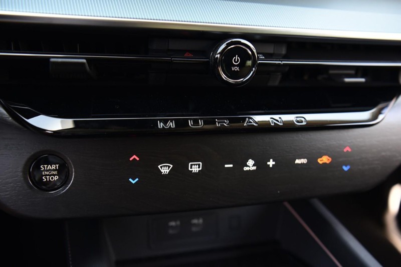 Nissan Murano Vehicle Image 19