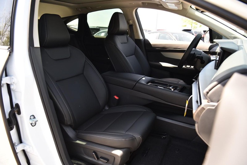 Nissan Murano Vehicle Image 24