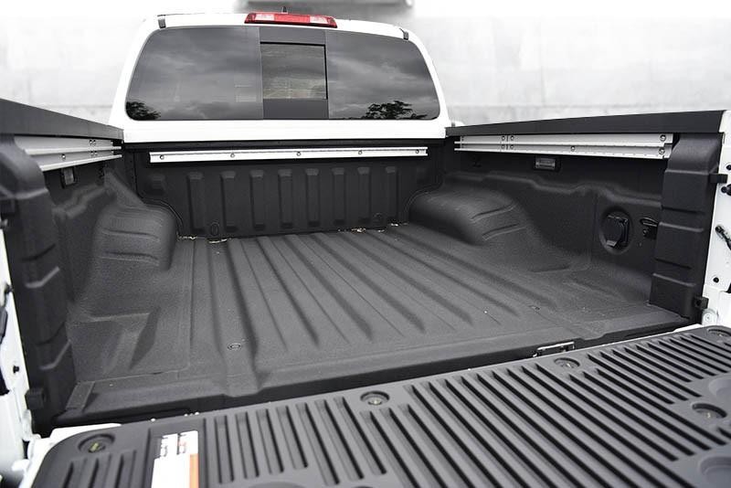 Nissan Frontier Vehicle Image 07