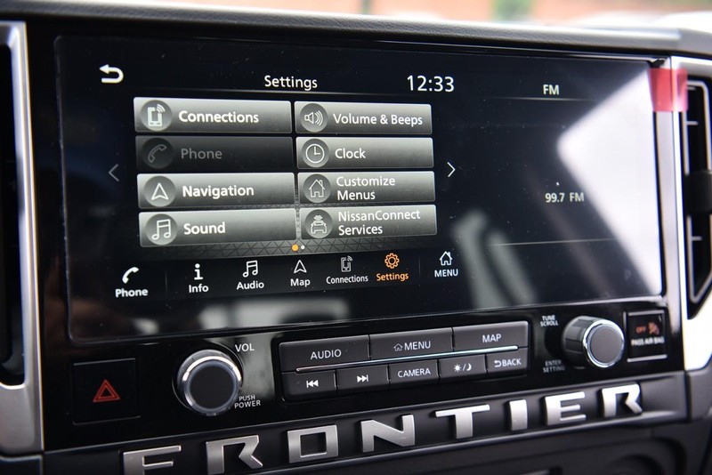 Nissan Frontier Vehicle Image 17