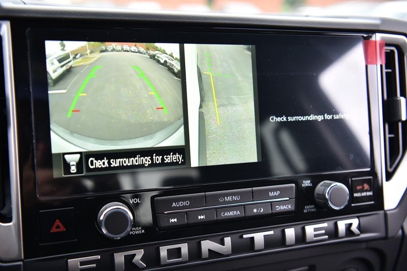 Nissan Frontier Vehicle Image 18