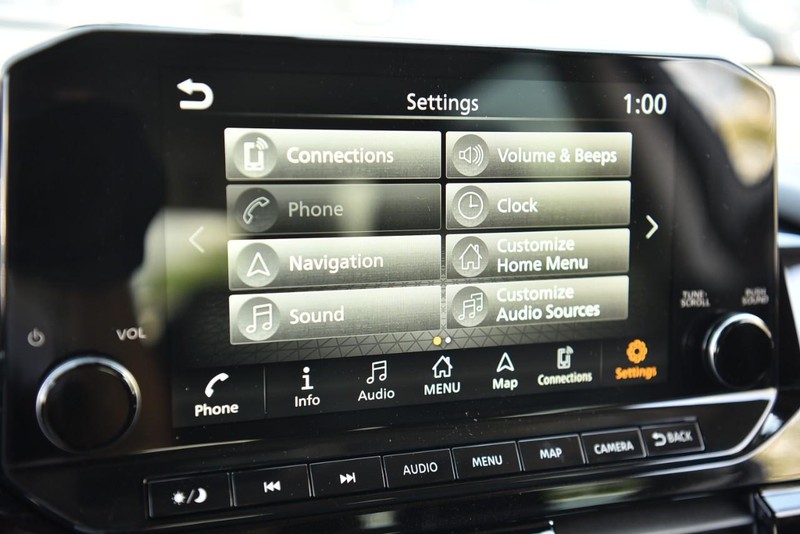 Nissan Pathfinder Vehicle Image 14