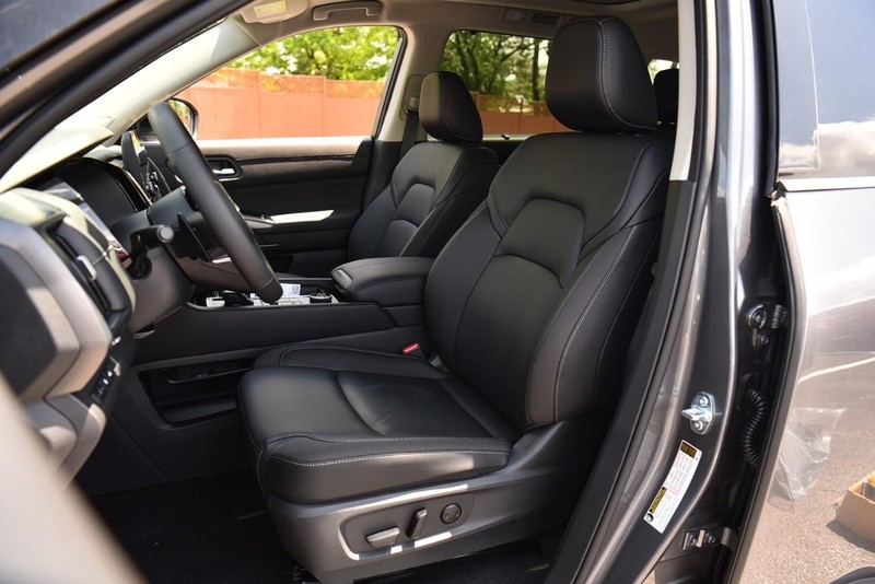 Nissan Pathfinder Vehicle Image 22