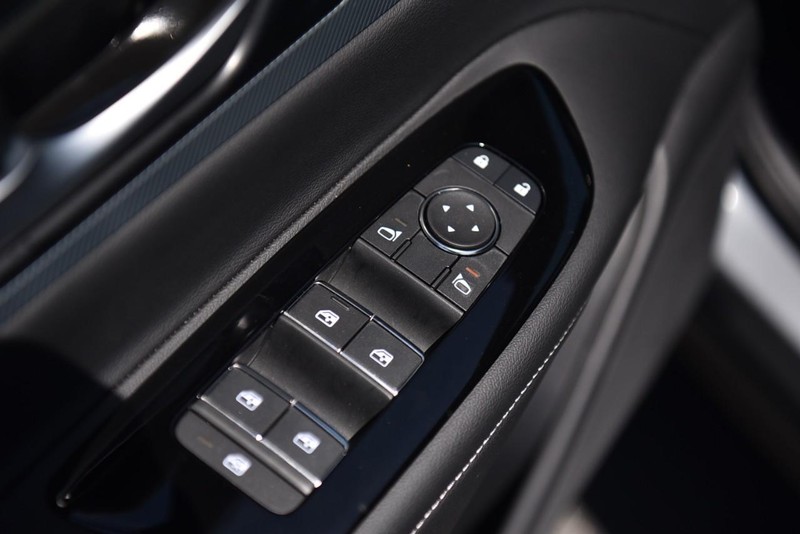 Nissan Murano Vehicle Image 09