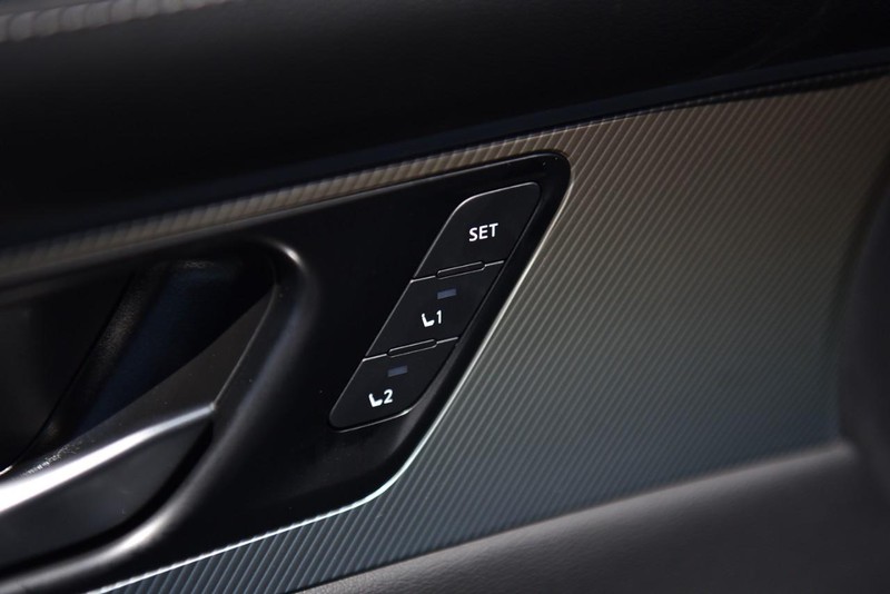 Nissan Murano Vehicle Image 10