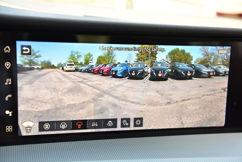 Nissan Murano Vehicle Image 17