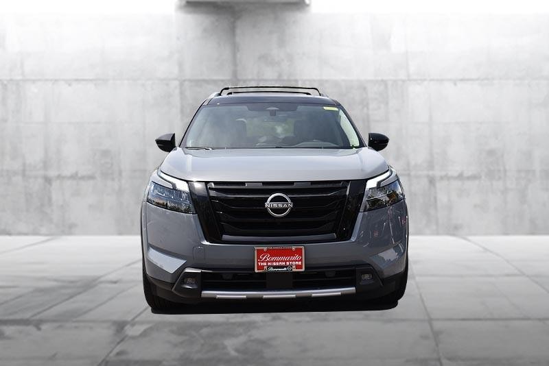 Nissan Pathfinder Vehicle Image 04