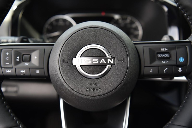 Nissan Pathfinder Vehicle Image 21