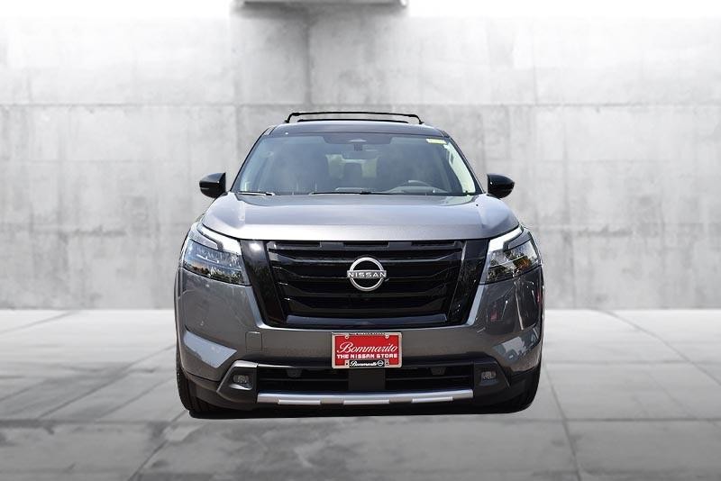 Nissan Pathfinder Vehicle Image 04