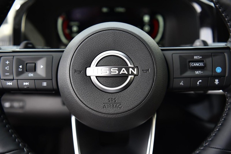Nissan Pathfinder Vehicle Image 23