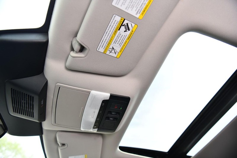 Nissan Pathfinder Vehicle Image 26