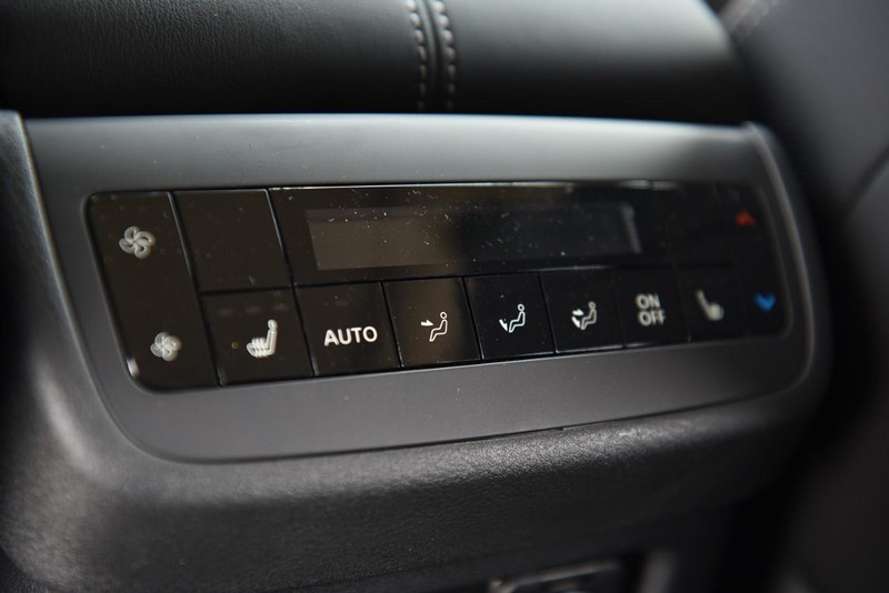 Nissan Pathfinder Vehicle Image 28