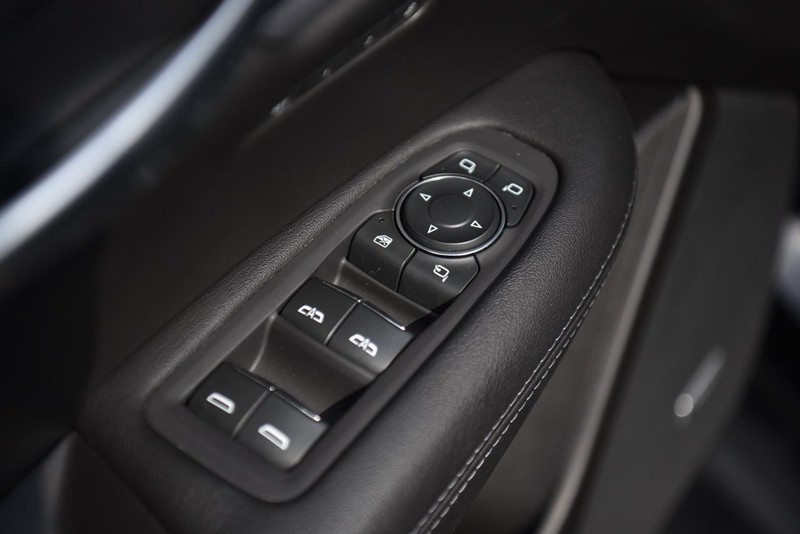 Cadillac XT5 Vehicle Image 09