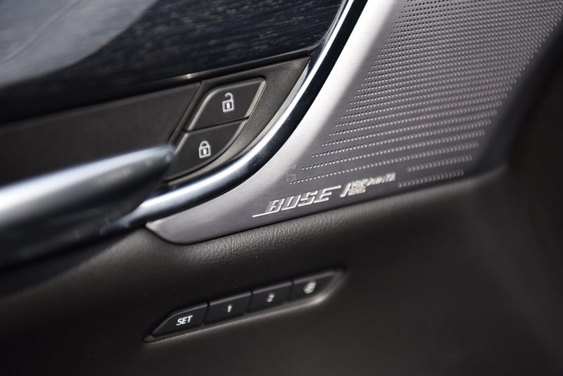 Cadillac XT5 Vehicle Image 11