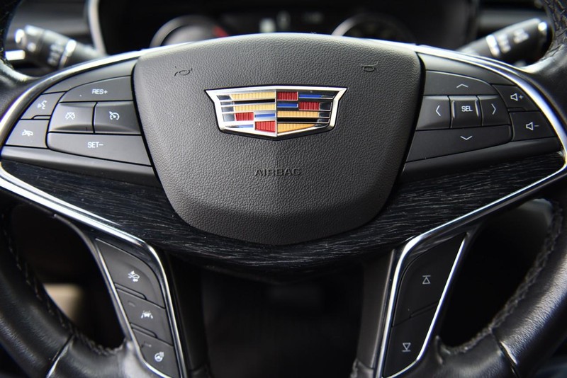 Cadillac XT5 Vehicle Image 20