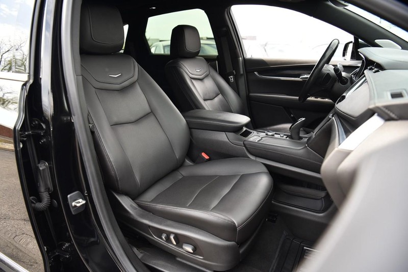 Cadillac XT5 Vehicle Image 22