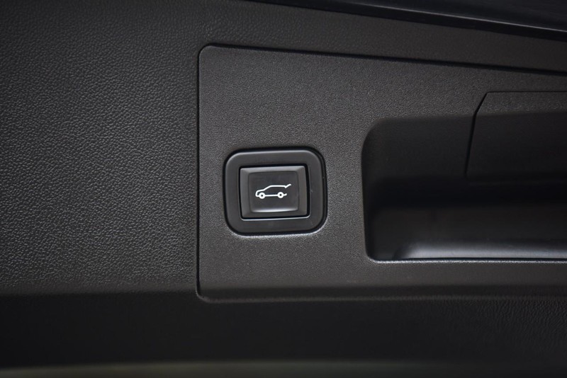 Cadillac XT5 Vehicle Image 28