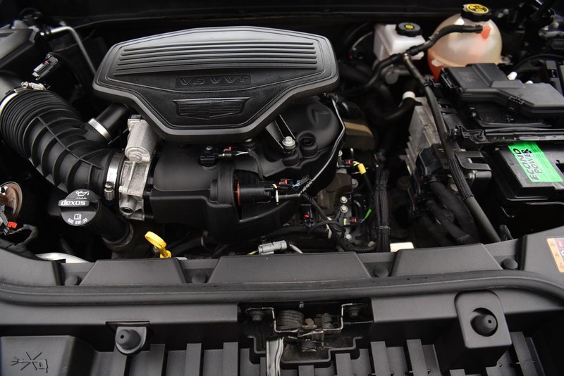 Cadillac XT5 Vehicle Image 29