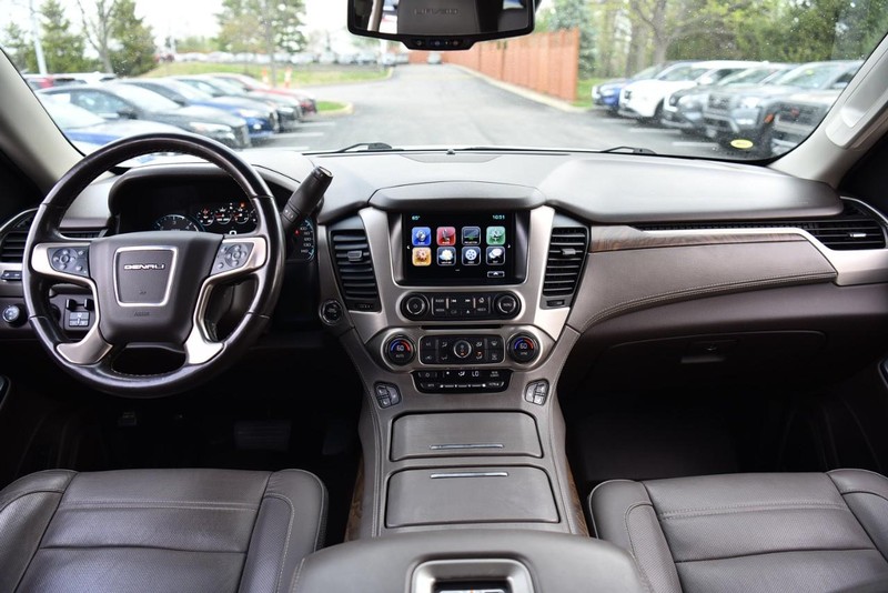 GMC Yukon Vehicle Image 08