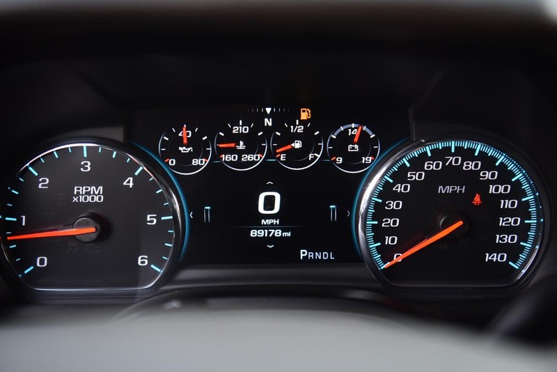 GMC Yukon Vehicle Image 15