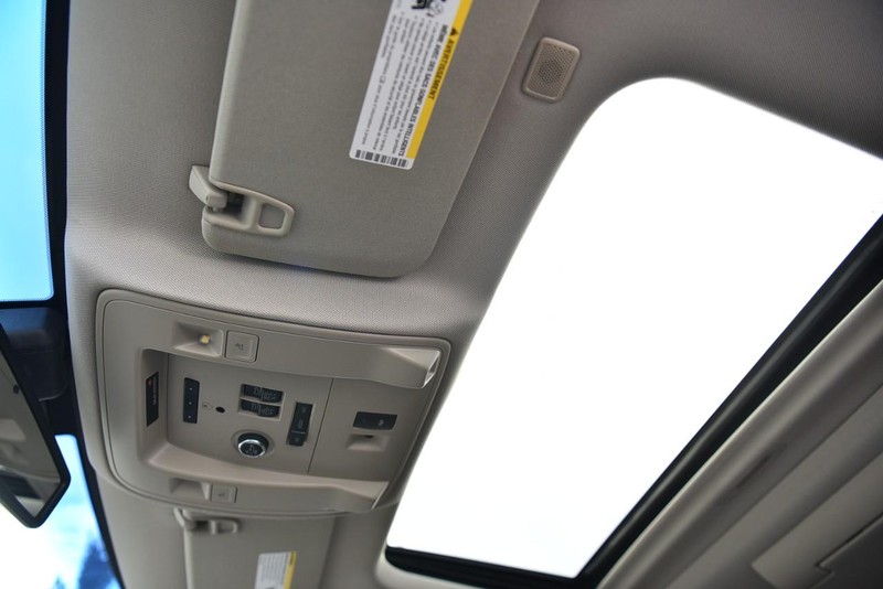 GMC Yukon Vehicle Image 24
