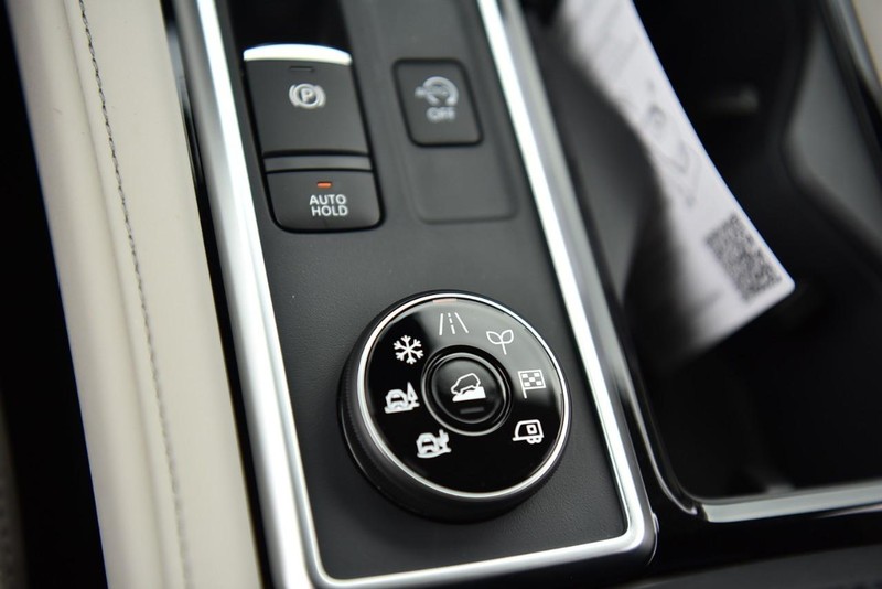 Nissan Pathfinder Vehicle Image 20