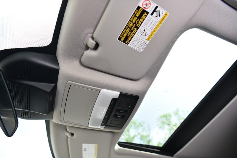 Nissan Rogue Vehicle Image 21