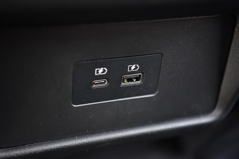 Nissan Rogue Vehicle Image 27