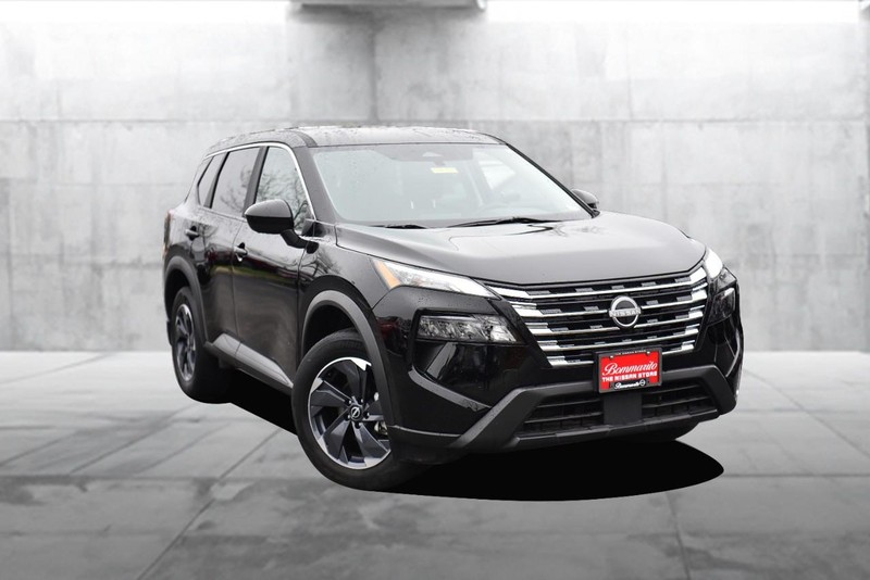 Nissan Rogue Vehicle Image 02