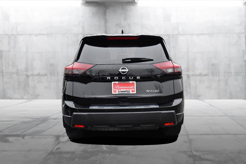 Nissan Rogue Vehicle Image 06