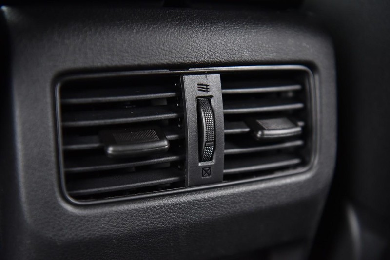 Nissan Rogue Vehicle Image 22
