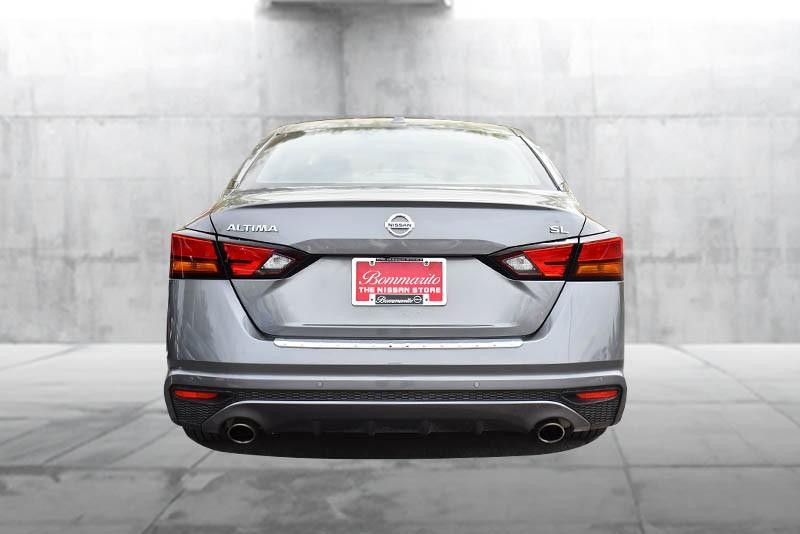 Nissan Altima Vehicle Image 06